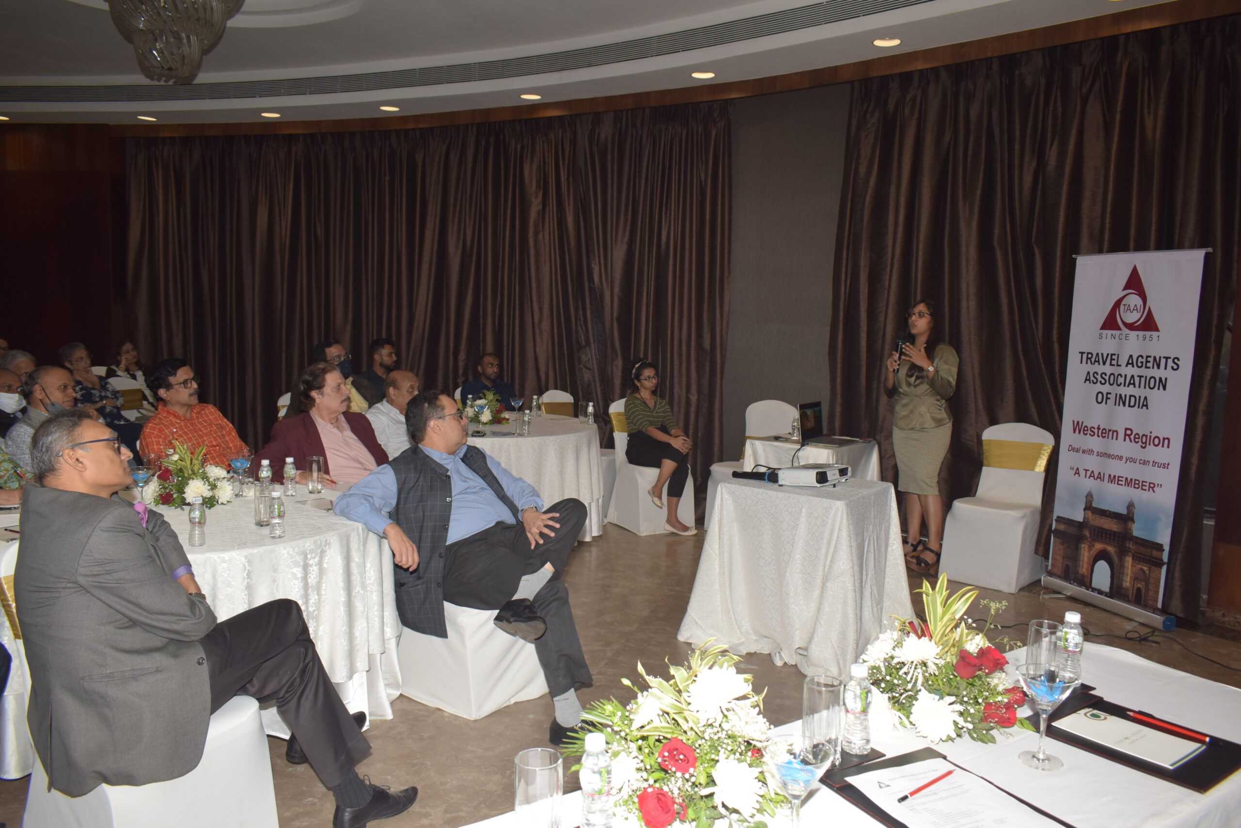 TAAI Western Region Chapter held a meeting in Mumbai; updates its members on new destinations