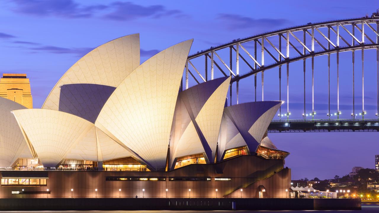 Tourism Australia launches Virtual Travel Fair; partners with six major airlines