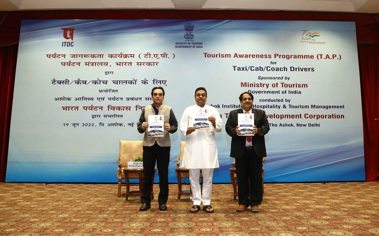 ITDC-MoT launch Tourism Awareness Programme for tax, cab & coach drivers