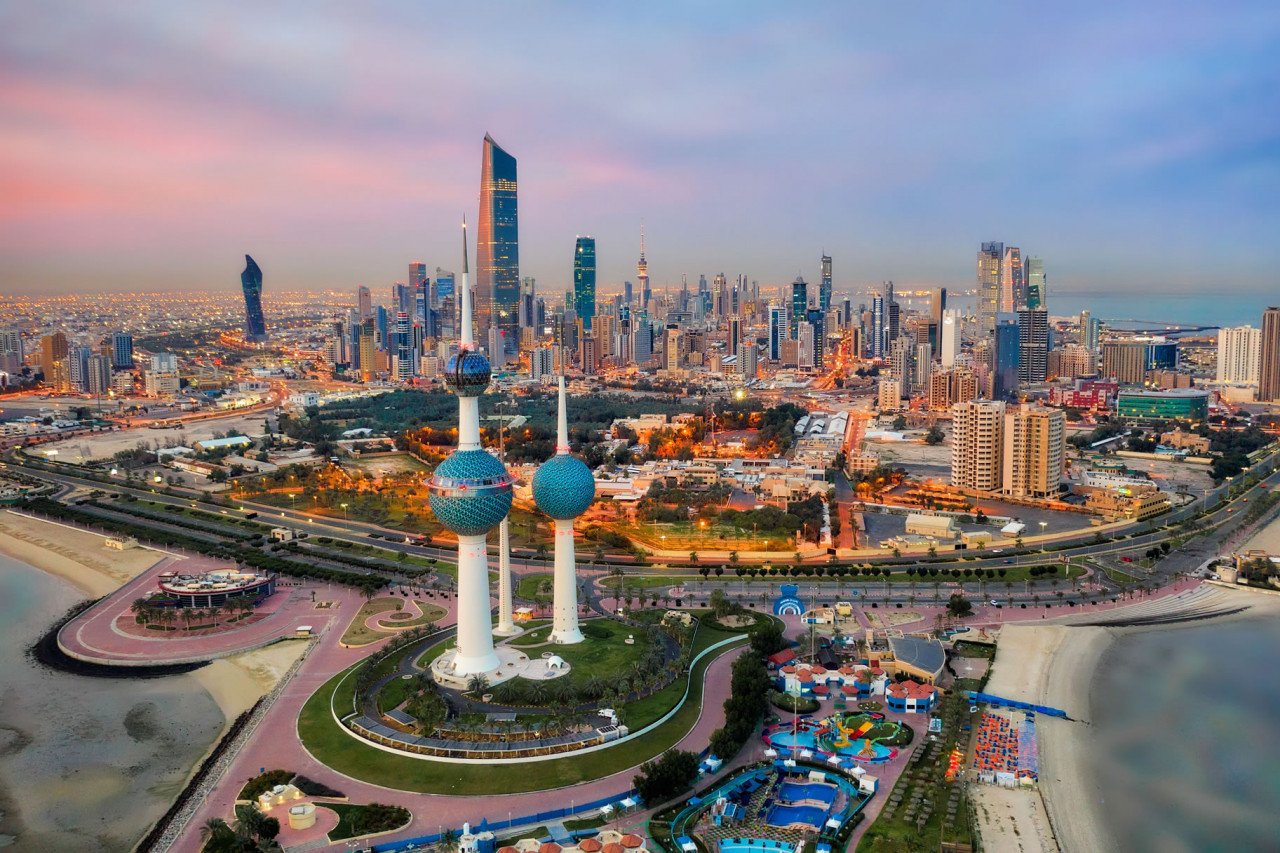 Kuwait temporarily suspends issuing family residence visas
