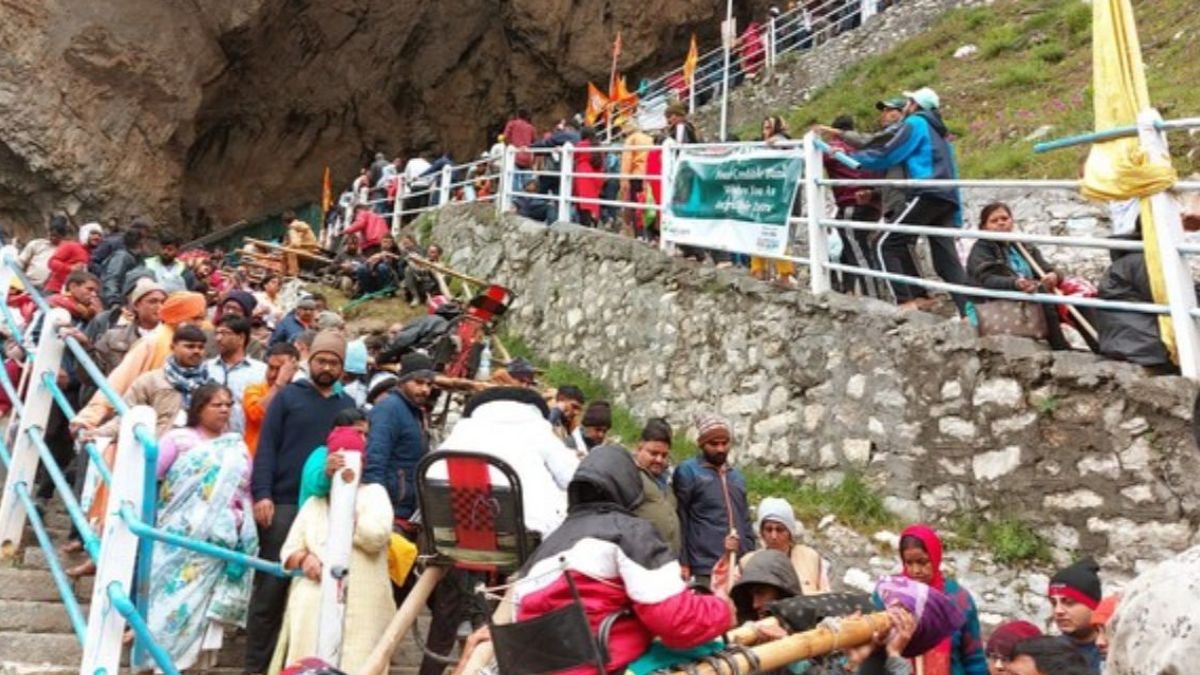 Pilgrims to Amarnath Yatra cross 4-lakh mark