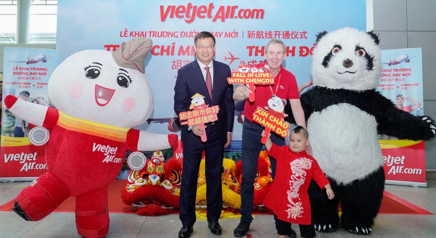 Vietjet debuts its Ho Chi Minh City – Chengdu route on the first day of the Year of Dragon