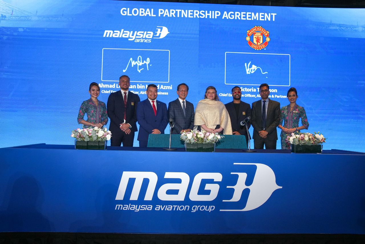Malaysia Airlines Forges Strategic Alliance with Manchester United; Introduces Three New Destinations
