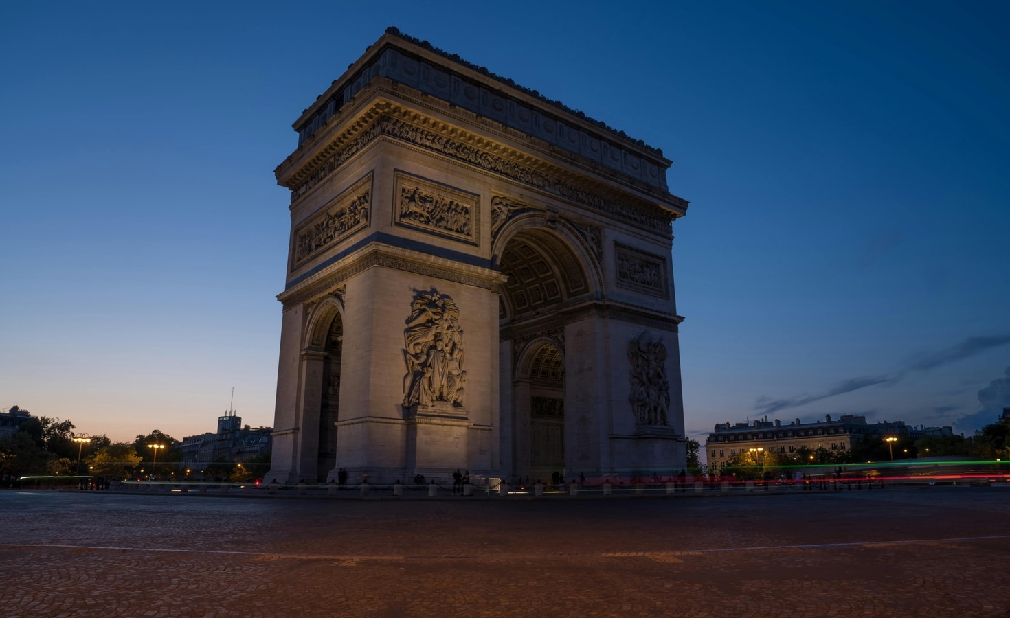 Champs-Elysees gets a makeover to lure tourists back
