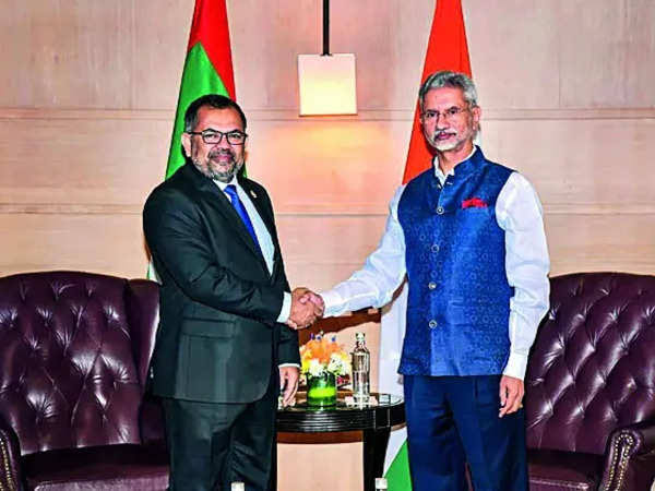 Maldives seeks to strengthen India ties for economic growth