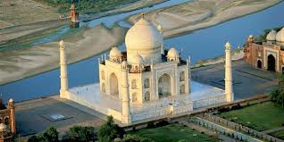 ASI restricts water bottles on white platform of Taj Mahal