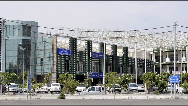 Yeida hires Hudco for Noida Airport funding and development