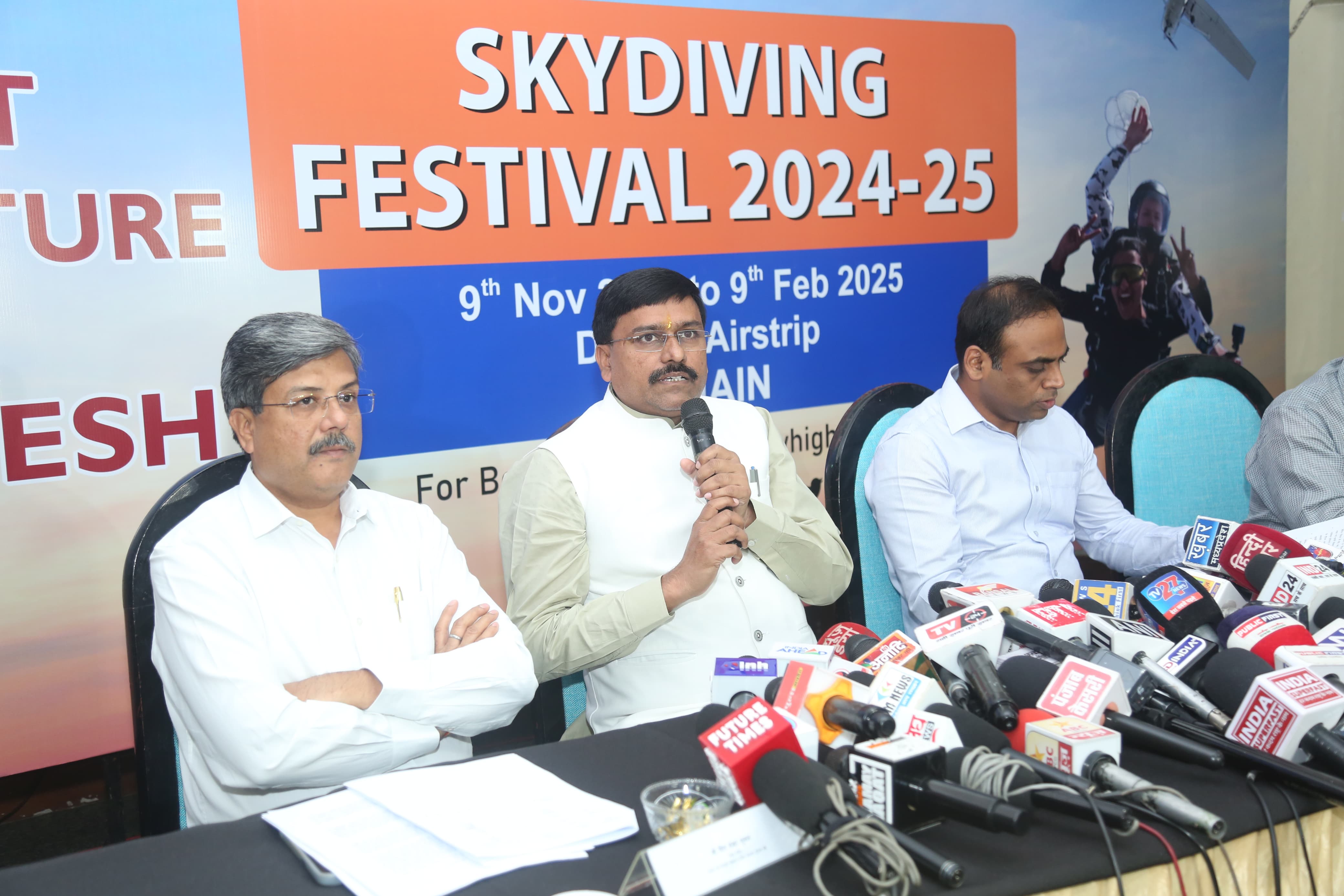 Madhya Pradesh launches Ujjain skydiving festival