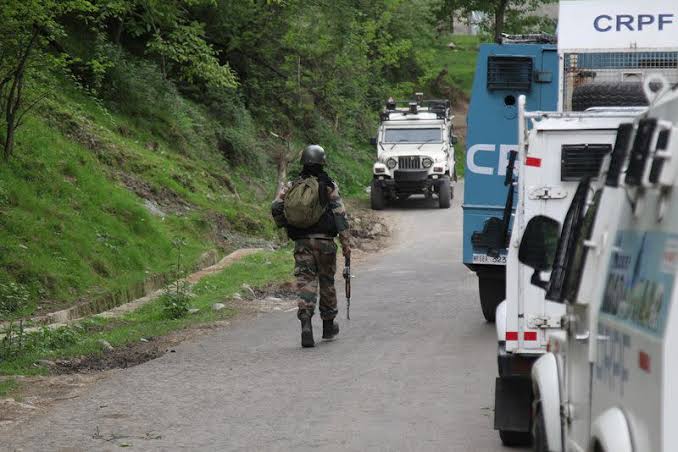 Kashmir tightens security, halts tourism across 48 destinations