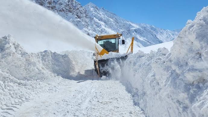 BRO reopens Zojila Pass, J&K in 32 days
