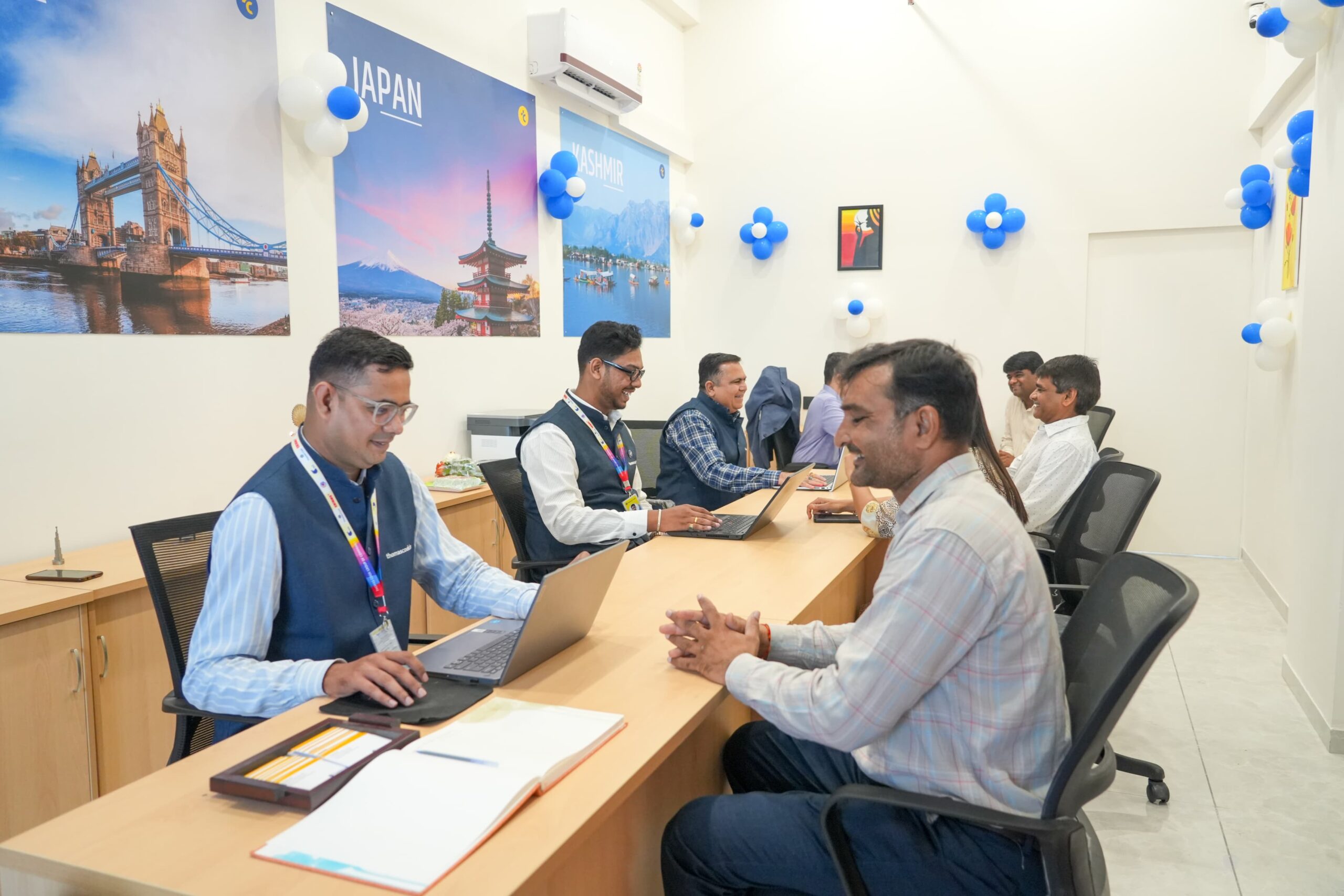 Thomas Cook India opens Gujarat's 12th outlet in Ahmedabad - TravelBiz Monitor: India travel news, travel trends, tourism